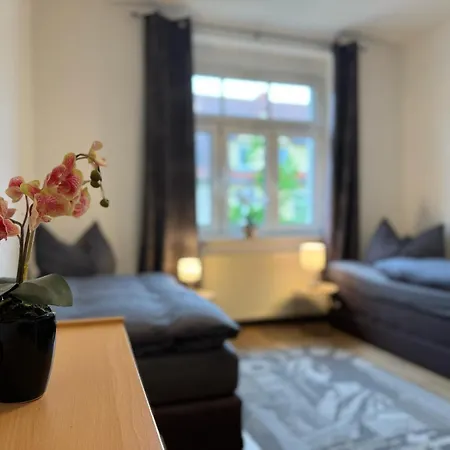 Kraempfervorstadt - 3 Schlafzimmer - 6 Betten - Wlan - Gratis Stellplatz - 2 Baeder