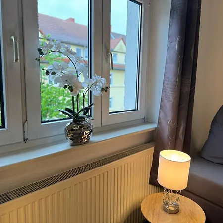 Kraempfervorstadt - 3 Schlafzimmer - 6 Betten - Wlan - Gratis Stellplatz - 2 Baeder Apartman Erfurt
