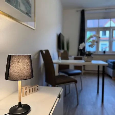 Kraempfervorstadt - 3 Schlafzimmer - 6 Betten - Wlan - Gratis Stellplatz - 2 Baeder Apartman